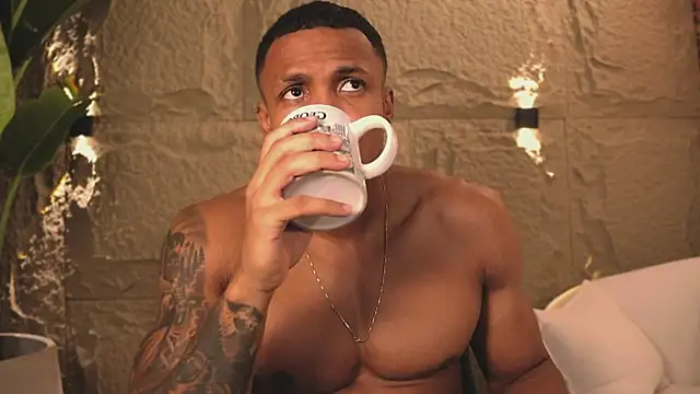 Logan Varela online show from March 2025 11:49:02 PM