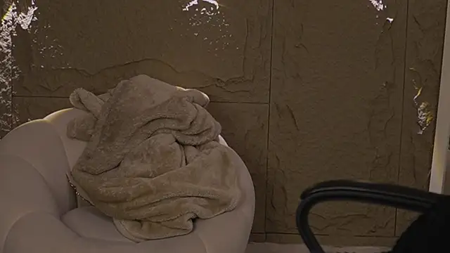 Logan Varela online show from February 2026 01:53:02 PM