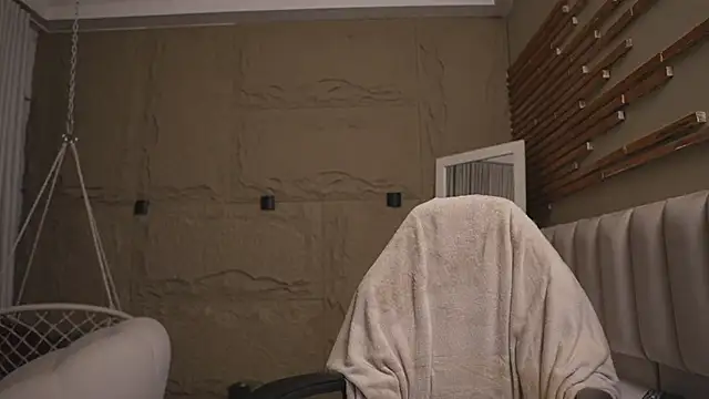 Logan Varela online show from March 2026 02:21:02 PM