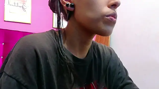 yourcuteneighbourr online show from July 2026 03:04:01 AM