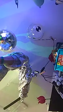 gurlnips online show from January 2026 04:05:02 AM