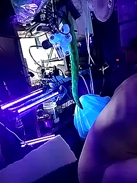 gurlnips online show from March 2026 08:46:02 PM