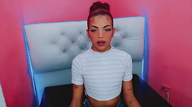 Snapshot of alexa-xxx- chatting on January 2025 06:27:01 AM alexa-xxx- online show from January 2025 06:27:01 AM