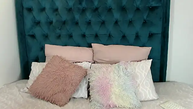 Snapshot of 1Blackertheberry1 chatting on January 2025 10:28:02 PM 1Blackertheberry1 online show from January 2025 10:28:02 PM