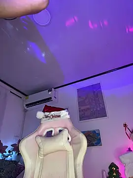 Tsuki-moon online show from December 2025 11:41:02 AM