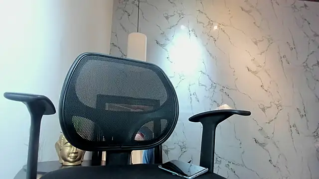 DrakeNeumann online show from October 2025 03:48:01 AM