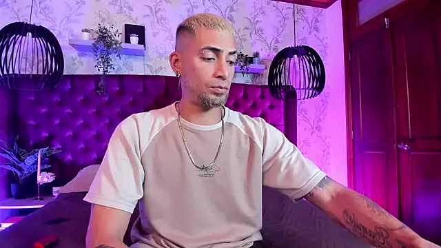 DrakeNeumann online show from April 2026 04:46:01 AM