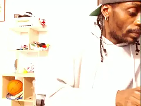 phillip-hot online show from January 2025 04:01:01 AM