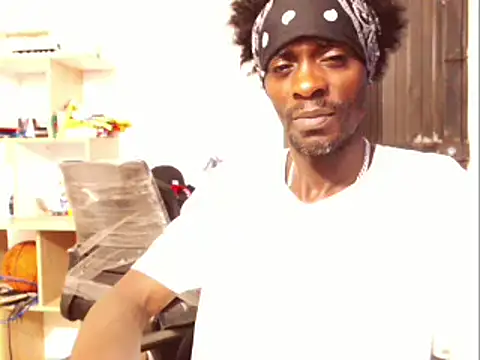 phillip-hot online show from January 2025 04:06:01 AM