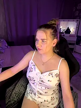 Lexi noah online show from September 2025 09:40:02 PM