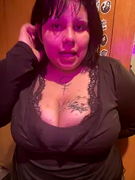 CrisyFerreira online show from October 2025 02:36:02 AM