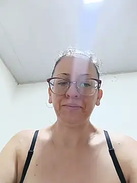 miss hanna07 online show from November 2025 11:43:01 AM