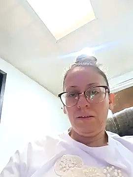 miss hanna07 online show from November 2025 10:10:02 PM