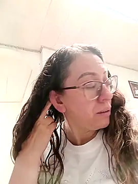 miss hanna07 online show from April 2026 04:23:01 PM