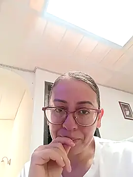 miss hanna07 online show from April 2026 02:11:02 PM