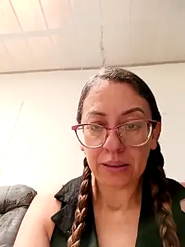 miss hanna07 online show from April 2026 04:43:02 PM