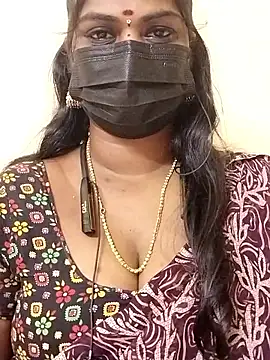 Snapshot of mayaa2u chatting on March 2026 06:33:01 PM mayaa2u online show from March 2026 06:33:01 PM