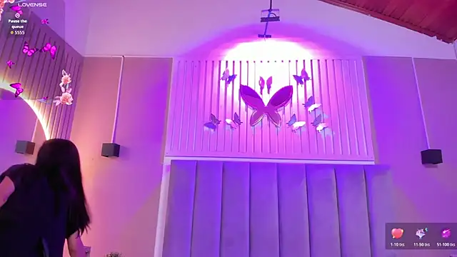 diosa cristal online show from November 2025 02:55:02 AM