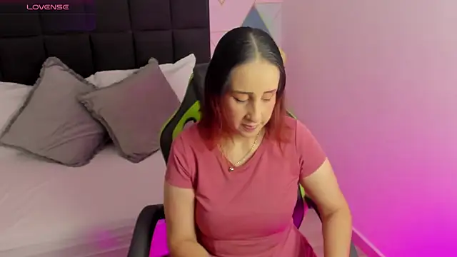 jadde13  online show from December 2025 08:04:02 PM