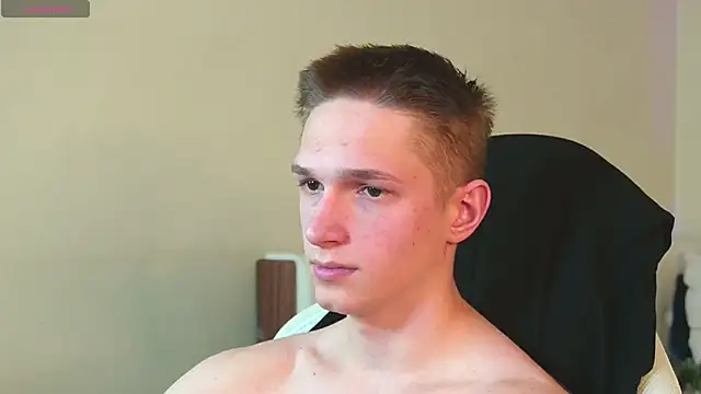 dustyn fox online show from January 2025 06:03:02 PM