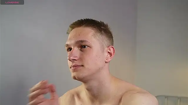 dustyn fox online show from March 2025 09:34:01 PM