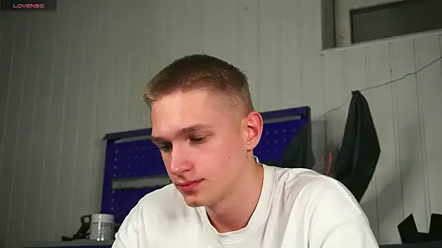 dustyn fox online show from October 2025 04:41:01 PM