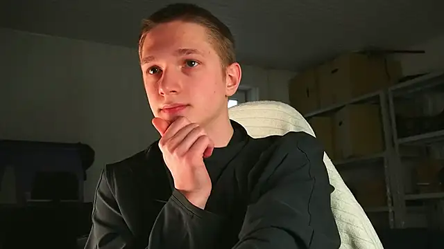 dustyn fox online show from April 2026 07:01:01 AM