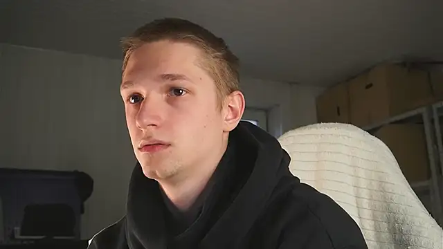 dustyn fox online show from April 2026 01:25:02 PM