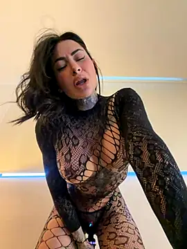 Iam Annii online show from November 2025 10:12:01 PM