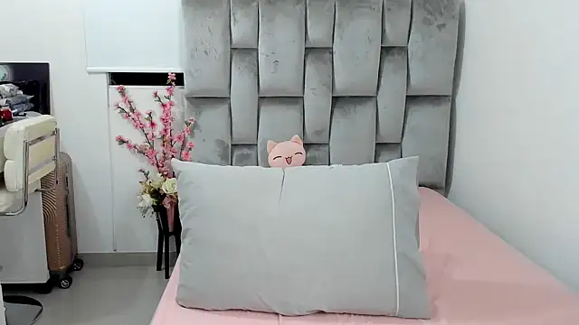 Snapshot of baby-miah chatting on February 2025 06:35:01 AM baby-miah online show from February 2025 06:35:01 AM