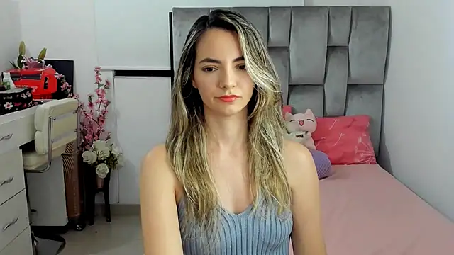 Snapshot of baby-miah chatting on October 2025 02:21:01 AM baby-miah online show from October 2025 02:21:01 AM