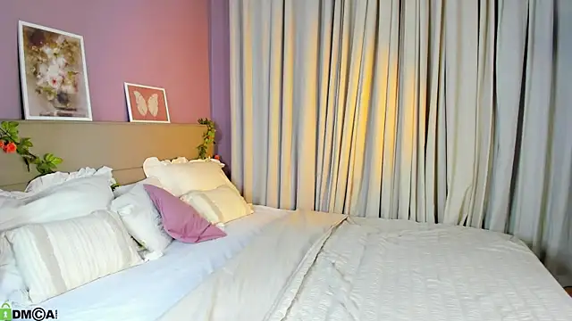 Snapshot of Dearly_Emily chatting on June 2026 05:23:01 PM Dearly Emily online show from June 2026 05:23:01 PM