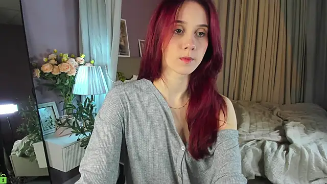 Snapshot of Dearly_Emily chatting on July 2026 05:19:02 PM Dearly Emily online show from July 2026 05:19:02 PM