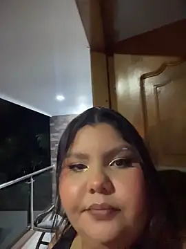 Snapshot of _Shara_Handal_ chatting on May 2026 09:28:02 AM Shara Handal online show from May 2026 09:28:02 AM
