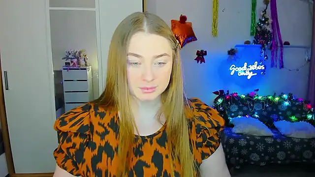 Snapshot of Demure_Smile chatting on December 2024 03:50:02 PM Demure Smile online show from December 2024 03:50:02 PM