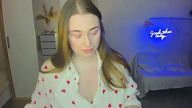 Snapshot of Demure_Smile chatting on February 2025 04:56:02 PM Demure Smile online show from February 2025 04:56:02 PM