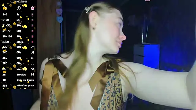 Snapshot of Demure_Smile chatting on March 2025 04:56:01 AM Demure Smile online show from March 2025 04:56:01 AM