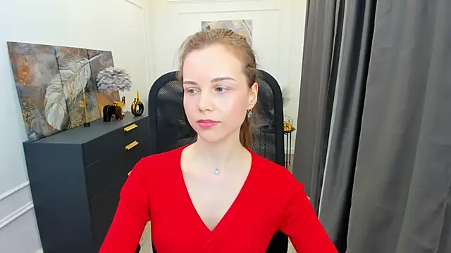 Snapshot of MileyWings chatting on April 2026 11:56:02 AM MileyWings online show from April 2026 11:56:02 AM