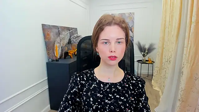 Snapshot of MileyWings chatting on May 2026 11:29:02 AM MileyWings online show from May 2026 11:29:02 AM
