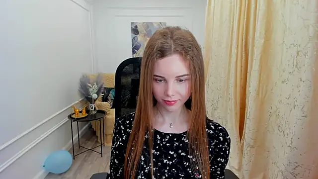Snapshot of MileyWings chatting on June 2026 11:23:01 AM MileyWings online show from June 2026 11:23:01 AM
