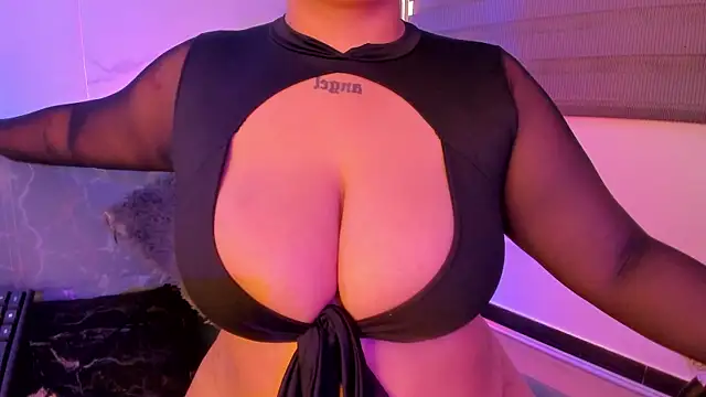 dayan silva  online show from April 2026 10:12:02 PM