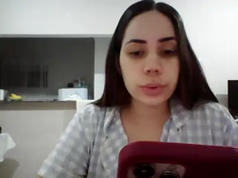 Julinha18 online show from December 2024 02:01:02 AM