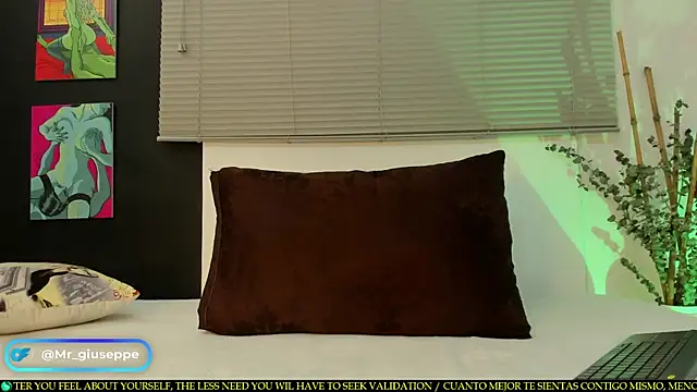 Snapshot of Tylergiuseppe_ chatting on March 2025 10:04:02 PM Tylergiuseppe  online show from March 2025 10:04:02 PM