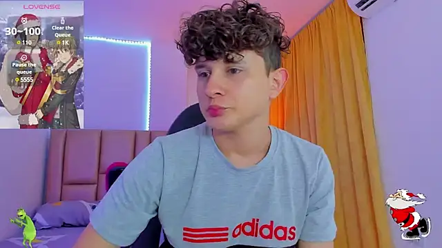 Snapshot of Nathan_Bluee chatting on December 2024 05:51:01 PM Nathan Bluee online show from December 2024 05:51:01 PM