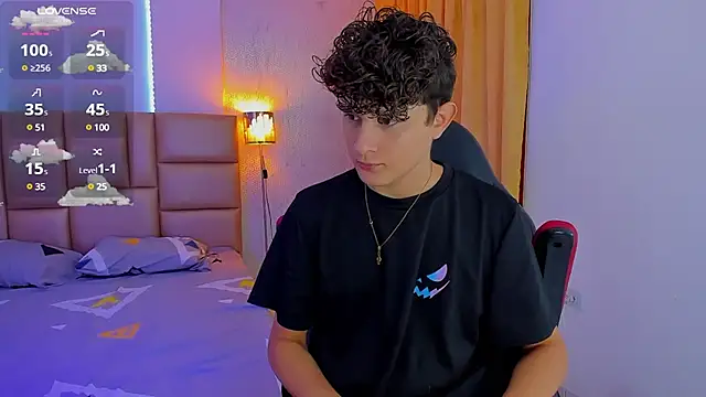 Snapshot of Nathan_Bluee chatting on February 2025 01:30:01 PM Nathan Bluee online show from February 2025 01:30:01 PM