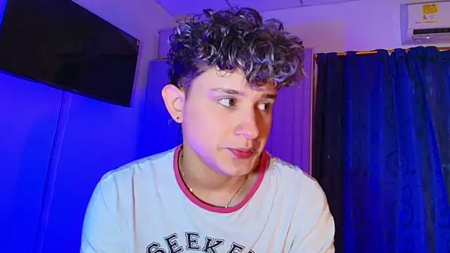 Nathan Bluee online show from April 2026 04:09:01 PM