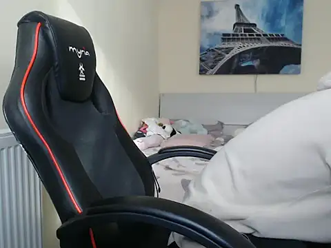 amydamarw online show from February 2026 12:09:01 PM