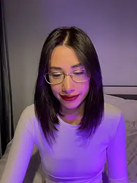 Sophiehii online show from December 2024 01:17:01 PM