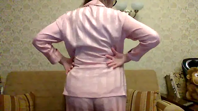 Elegant00Lady online show from March 2026 05:40:01 PM