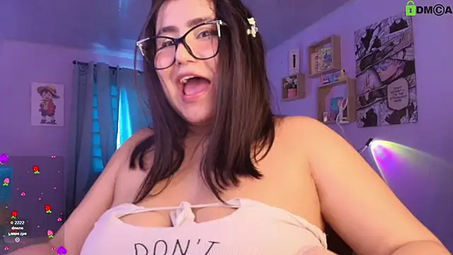 Snapshot of juli_juliana chatting on May 2026 04:04:02 PM juli juliana online show from May 2026 04:04:02 PM